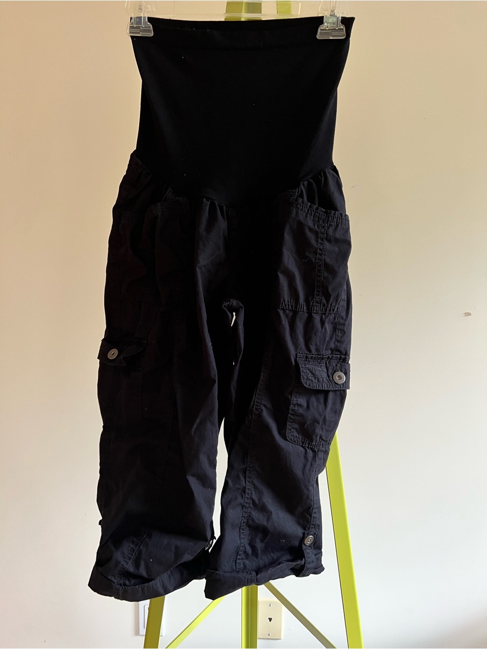 Motherhood Black Cargo, Capri Length Maternity Pants, size M